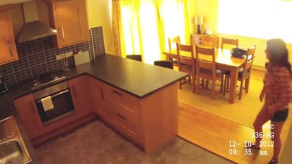 Temizlik İçin Geldiği Evde Tatil Yapan Temizlikçi