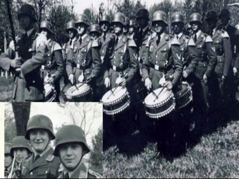 Denn wir sind zwei Grenadiere Musikkorps des Luftnachrichten-Regt. des Oberbefehlshabers der Luftwaffe Erich Kiesant mit Soldatenchor