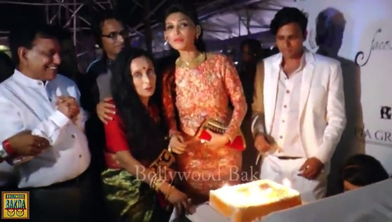 Sexiest Pia Grace Launches Her new Foundation with Satyajeet Roy - By Bollywood Flashy