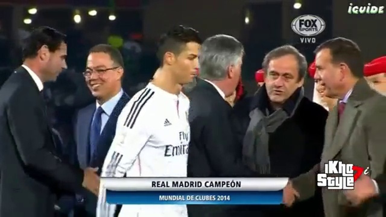 Cristiano Ronaldo Ignores Michel Platini  (Club World Cup Ceremony)