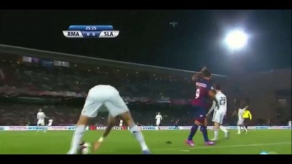 L'incroyable touche "loupée" de Pepe lors Real Madrid - San Lorenzo !