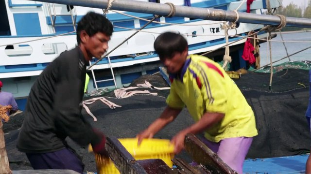 En Thaïlande, des immigrés hantés par leurs disparus du tsunami