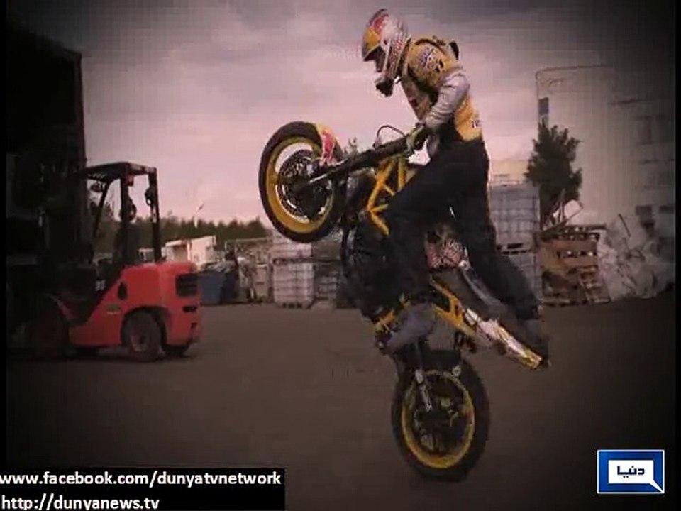 Dunya News - Aras freestyle Sportbike Stunt Riding in a Warehouse