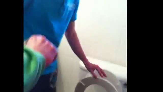 how-to-unblock-a-toilet/ comment deboucher les toilettes