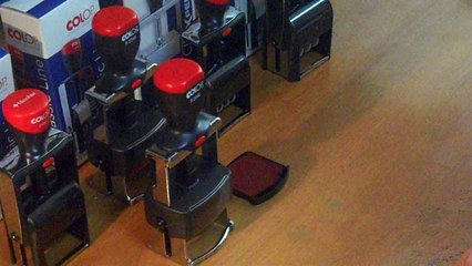 changer-cassette-d'encrage-colop-professionnel-R2046