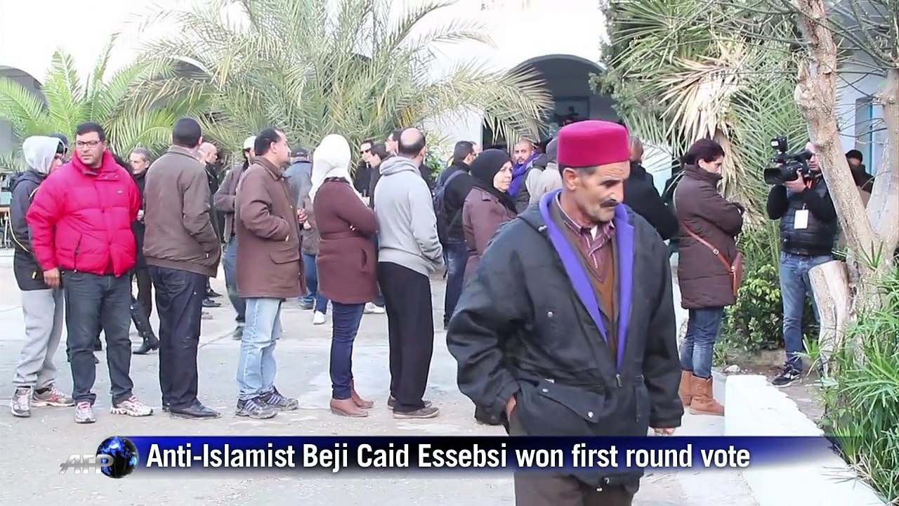 Tunisians vote for post-revolution president