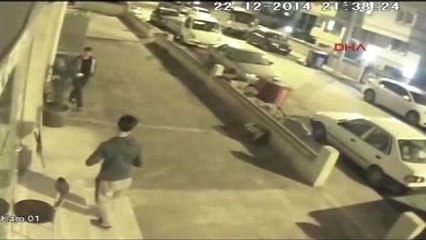 Çanakkale Fırından Sadaka Kutusu Hırsızlığı Kamerada