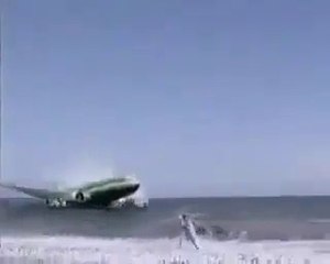 Un avion s'écrase dans la mer