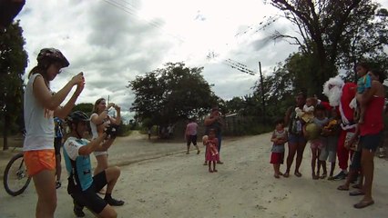Pedal Solidário, Academia Cunzolo, Taubike, Taubaté, Tremembé, SP, Brasil, Papai Noel, Amigos, Trilha solidária, Várzea, Jardim Maracaibo (47)