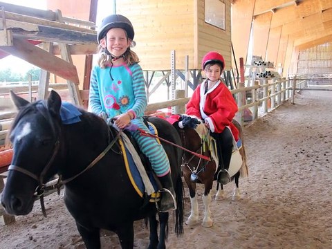 Jeux à poneys déguisés