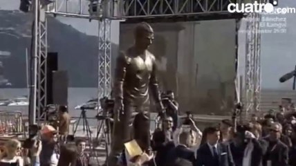 La nouvelle statue de Cristiano Ronaldo à Madeira