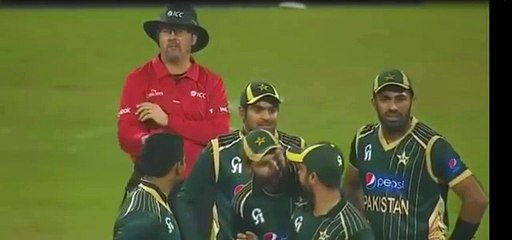 Shahid Afridi and Ahmad Shehzad Funny