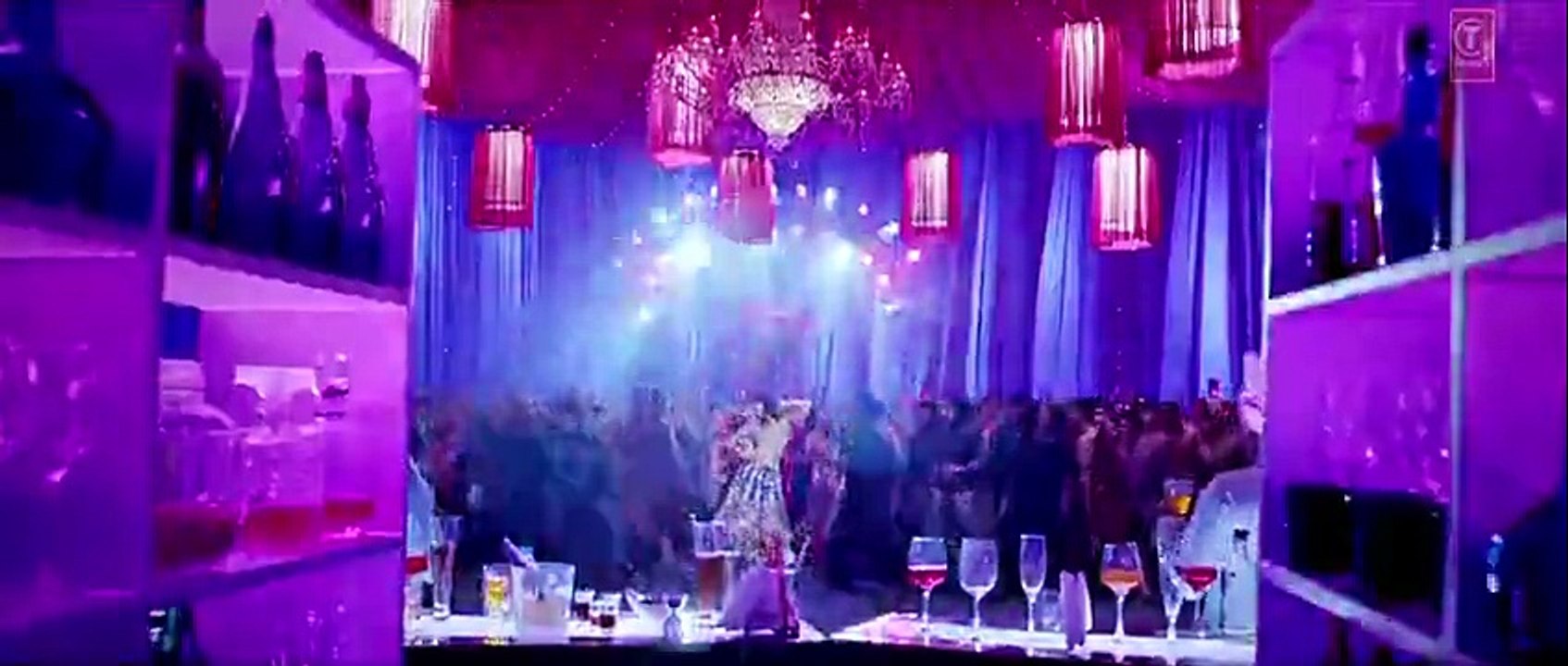 OFFICIAL- 'Phatte Tak Nachna' Video Song - Dolly Ki Doli - Sonam Kapoor - HD