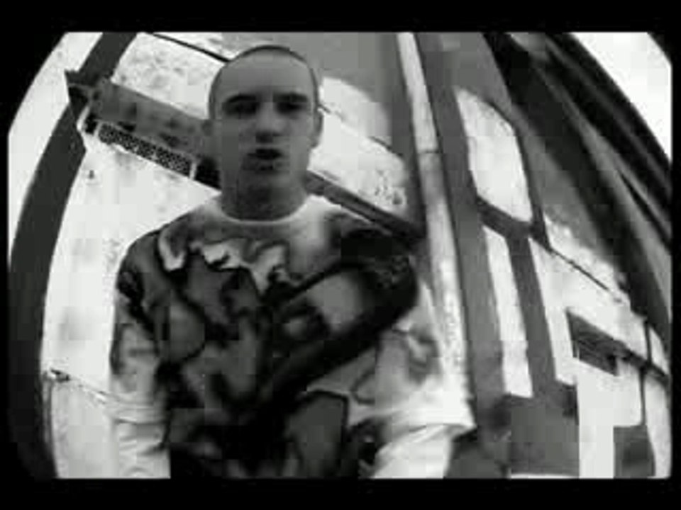 DEM clip "Larmes d'encre"