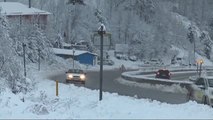 D-100 Karayolunun Bolu Dağı Kesiminde Kar Yağışı ve Sis Etkili Oluyor