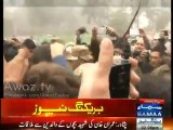 Hamare bache shaheed huye , Imran Khan ka koi shaheed nahi hua , yeh kya humein tasalli dengien :- Martyr student mother talks to media