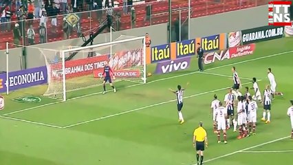 Ronaldinho Tributo ¡Best-Tricks-Skills-Pannas-Goals-Freestyle-Football!