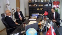 KKTC 2. Cumhurbaşkanı Mehmet Ali Talat, Akhisar Belediye Başkanı Salih Hızlı Ziyaret