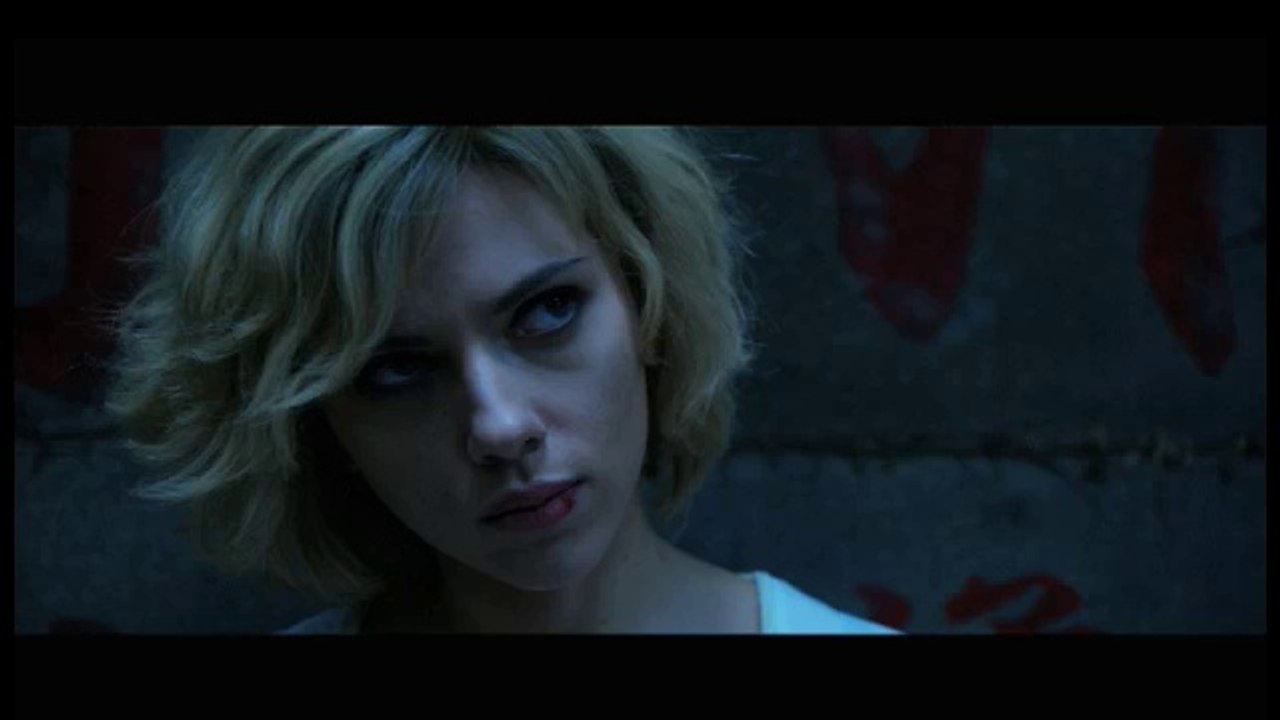 Lucy : Bande-annonce - Vidéo à la demande d'Orange