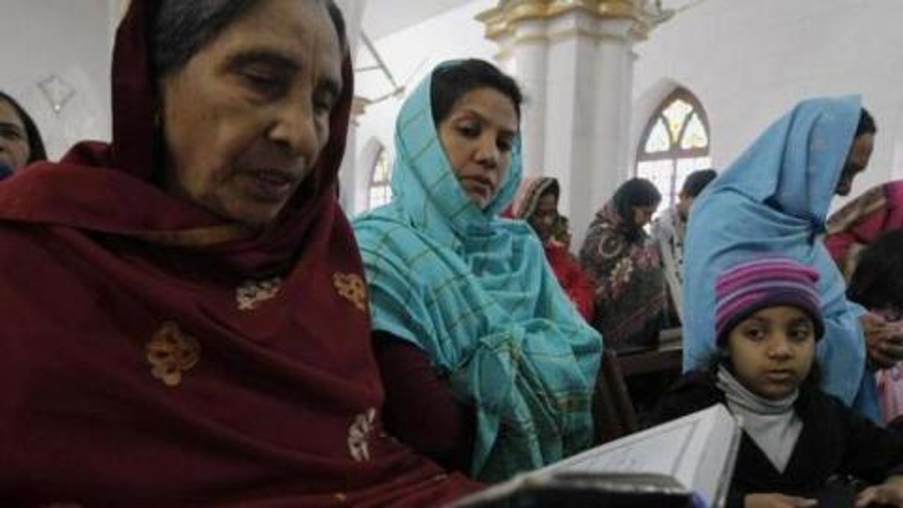 Pakistanis defiant against Taliban provocation