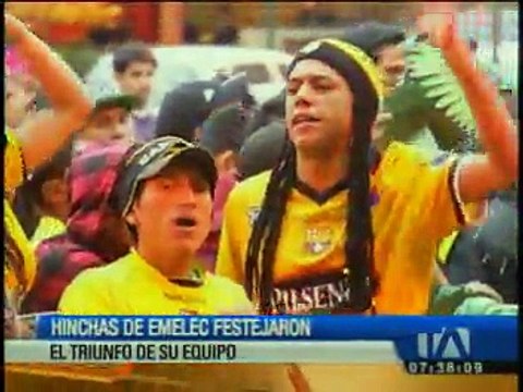 Hinchas de Emelec festejaron el bicampeonato del equipo eléctrico