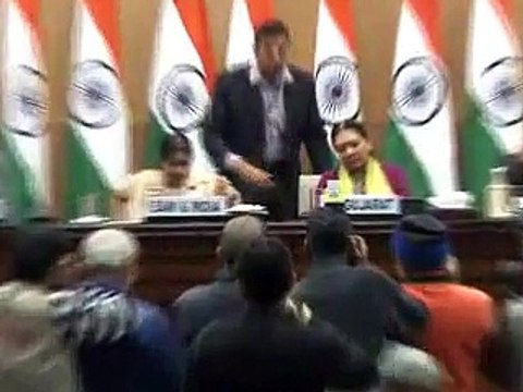Anandiben Patel meets Union Minister Sushma Swaraj at Press Meet in PBD