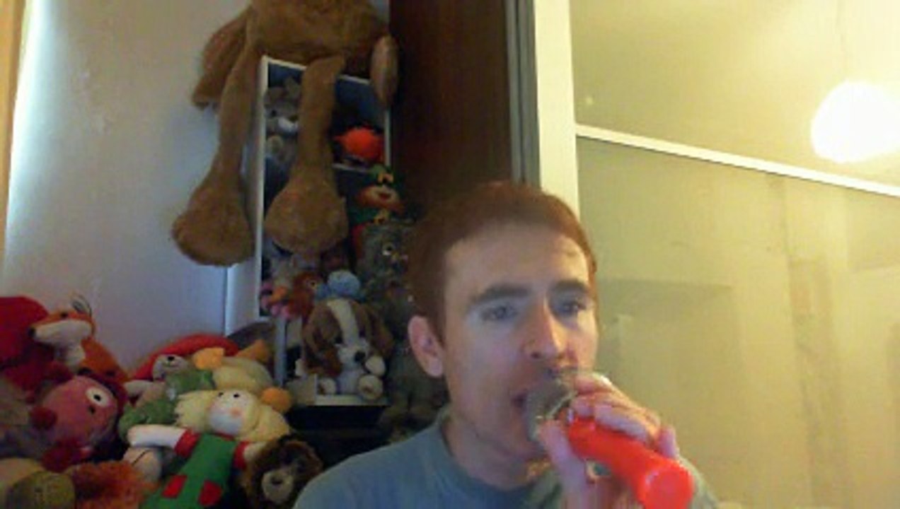 Wiwi égratigne "here's to never growing up" d'Avril Lavigne