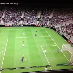 Dünyaca ünlü futbolcu da olsan play-station'da hangi oyuncuyla gol atarsan onun gol sevincini yaparsın.