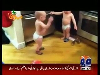 نواز شریف عمران خان کو مناتے ہوے - Tezabi Totay - Video Dailymotion