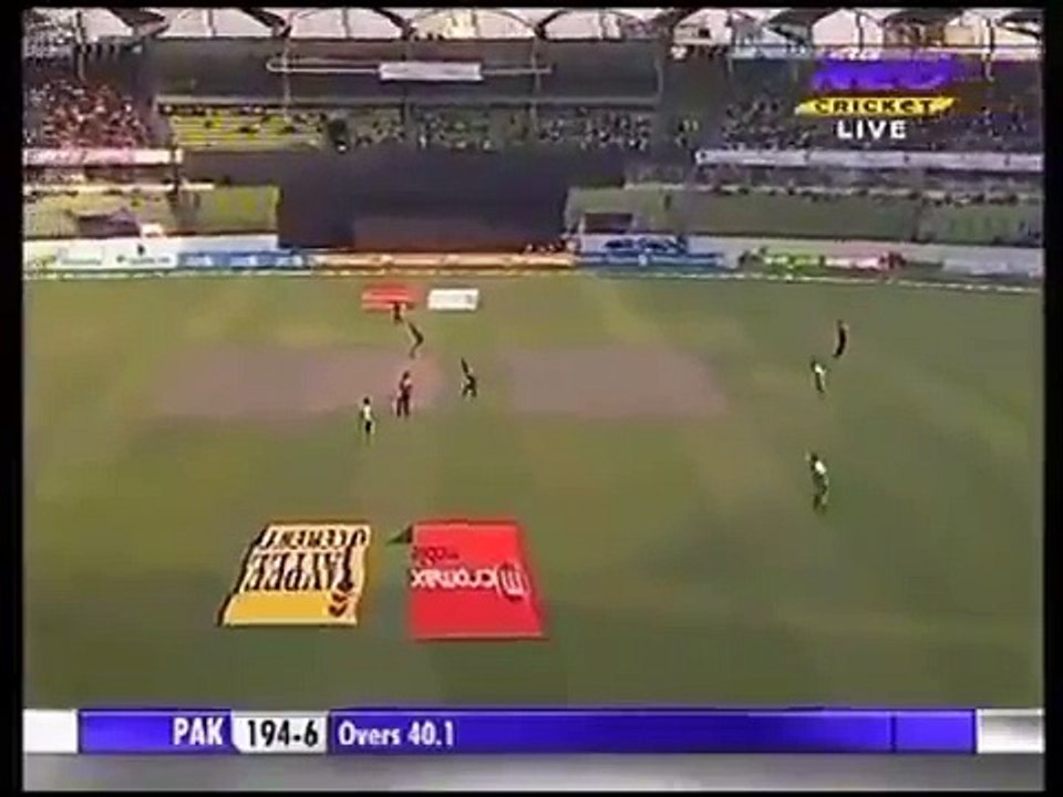 Shahid Afridi's Funny Wicket