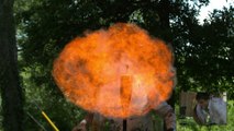 Un cracheur de feu en Slow Motion : dingue!