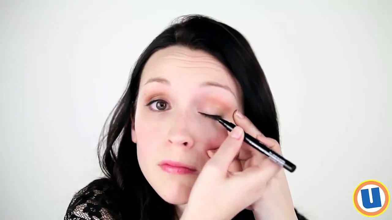 Oeil de chat maquillage