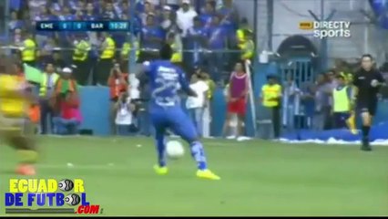 Tacle : il découpe son petit frère !