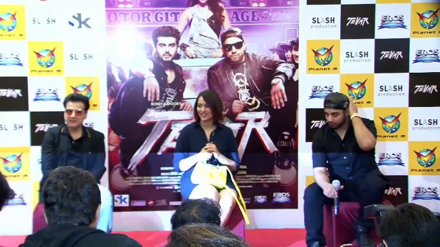 Watch how Sonakshi Sinha turns singer