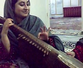 Pashto Private Home Dance video | Girl Playing Rabab