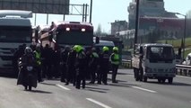 Kamyoncuların Eylemi İstanbul Trafiğini Felç Etti