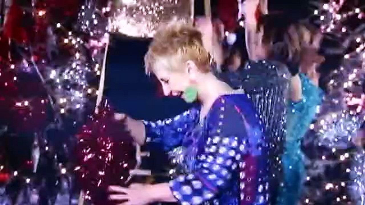 Promo 'Sálvame' - Feliz Navidad (Telecinco)