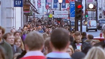 El Reino Unido crece a un 2,6% anual y un 3% por una caída de la inversión empresarial