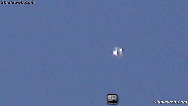 UFO OVNI Plativolo Platillo Objeto Volador No Identificado Artefacto Color Plateado Flotando Sobre Un Rancho En Mexico Dic 2014