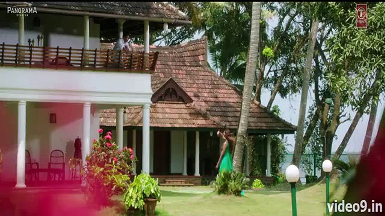 Aawara HD Video Song