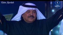 مجموعة من فنانين الخليج يكرمون المطرب السعودي 