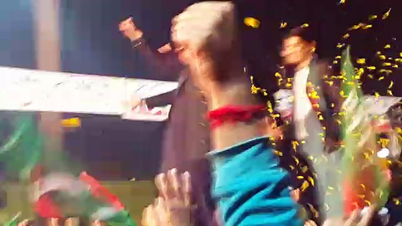 Sheikh Rasheed With IK At Lahore Dharna