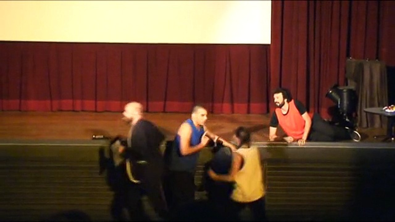 Impro touchez l'arbitre !