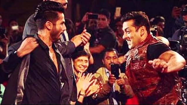 Shahid Kapoor Dances With Salman Khan @ Big Star Entertainment Awards 2014