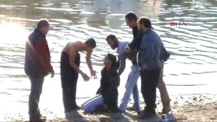 Genç Kız Ölmek İçin Köprüden Çaya Atladı