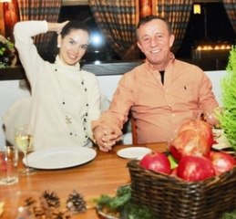 Ali Ağaoğlu 34 Yaş Küçük Çıtır Sevgilisini Eski Aşkıyla Aldattı