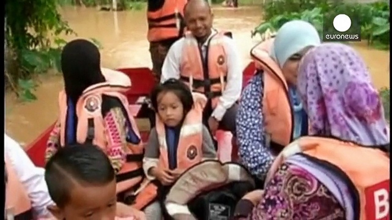 Schwere Überschwemmungen in Malaysia und Indonesien