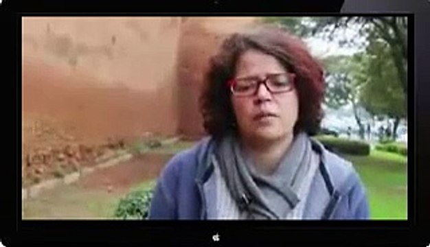 أستاذة الفلسفة علي صورها مخلة بالآداب في الفيس بوك