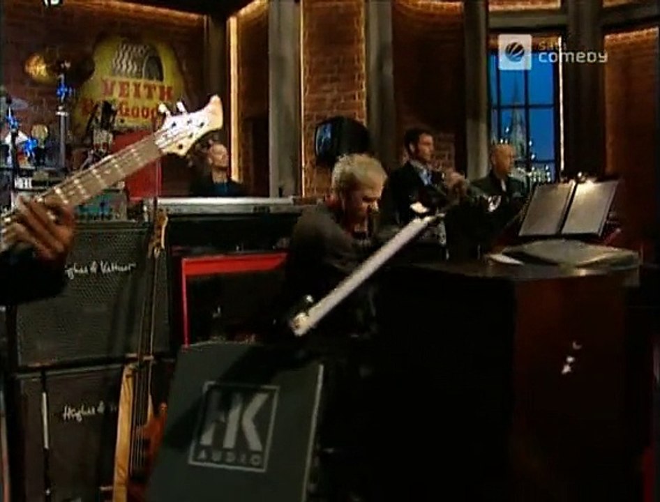 Die Harald Schmidt Show - 1242 - 2003-05-07 - Sarah Kuttner, Golfpartnerin für Helmut, Wüstensand vom Auto