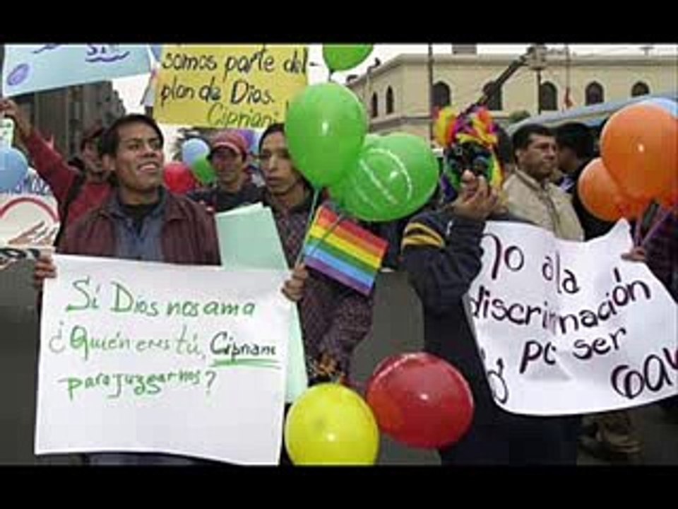 Los homosexuales quieren cambiar nuestra sociedad (1/2)